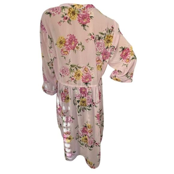 Torrid Floral Pattern Sheer Button Up Half Sleeve Flowy Blouse - Picture 4 of 5